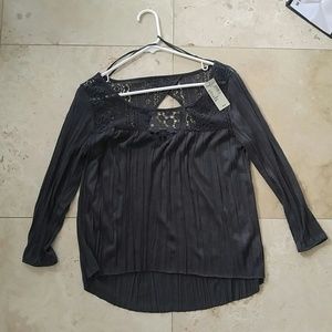 American eagle gray shirt